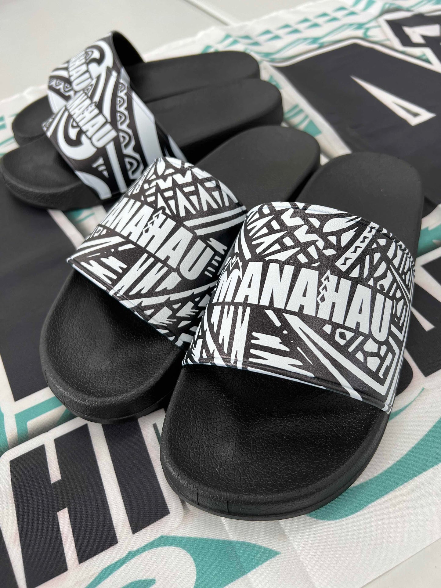 Manahau べナッシ<シャワーサンダル>