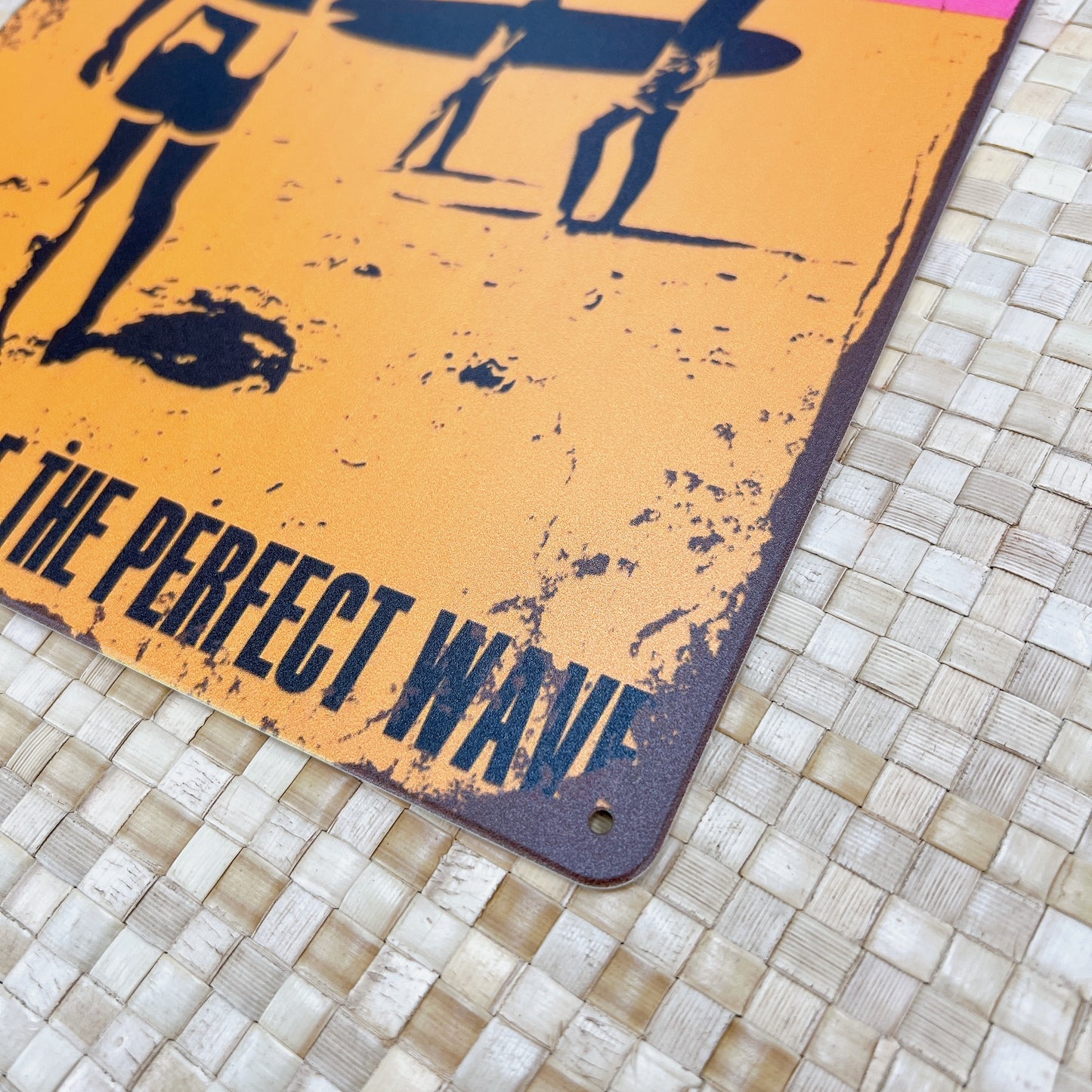 Tin-like Hawaiian plate