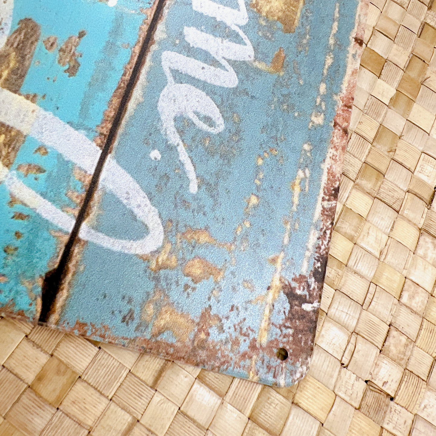 Tin-like Hawaiian plate