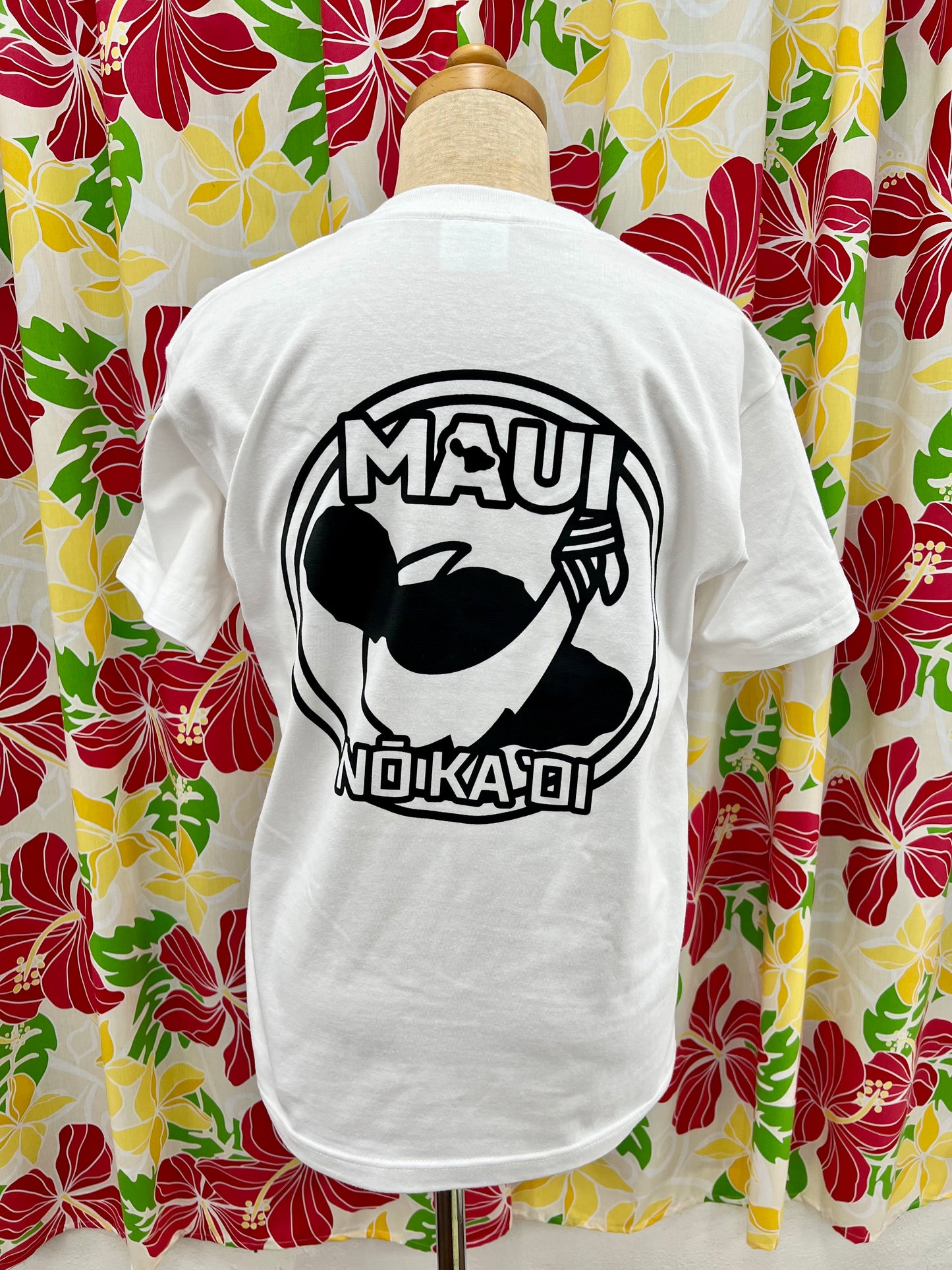 Maui Nō Ka `Oi Tシャツ