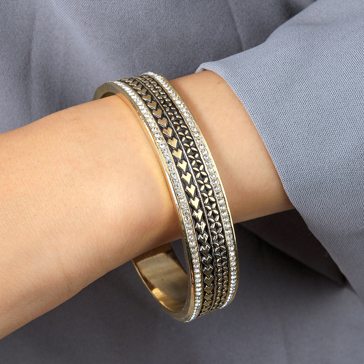 Samoan pattern bangle