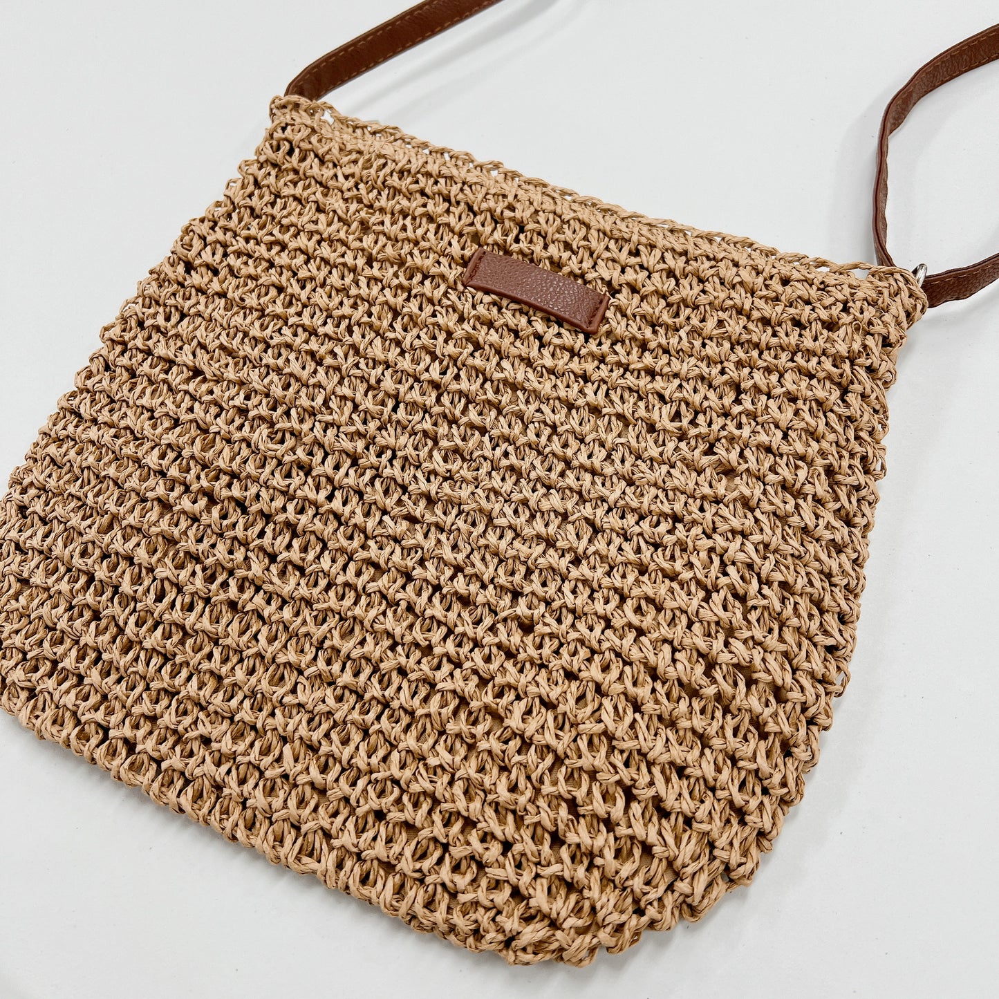 Basket weave shoulder bag