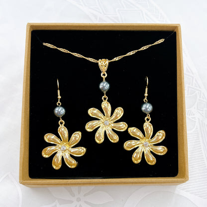 Necklace and earrings set